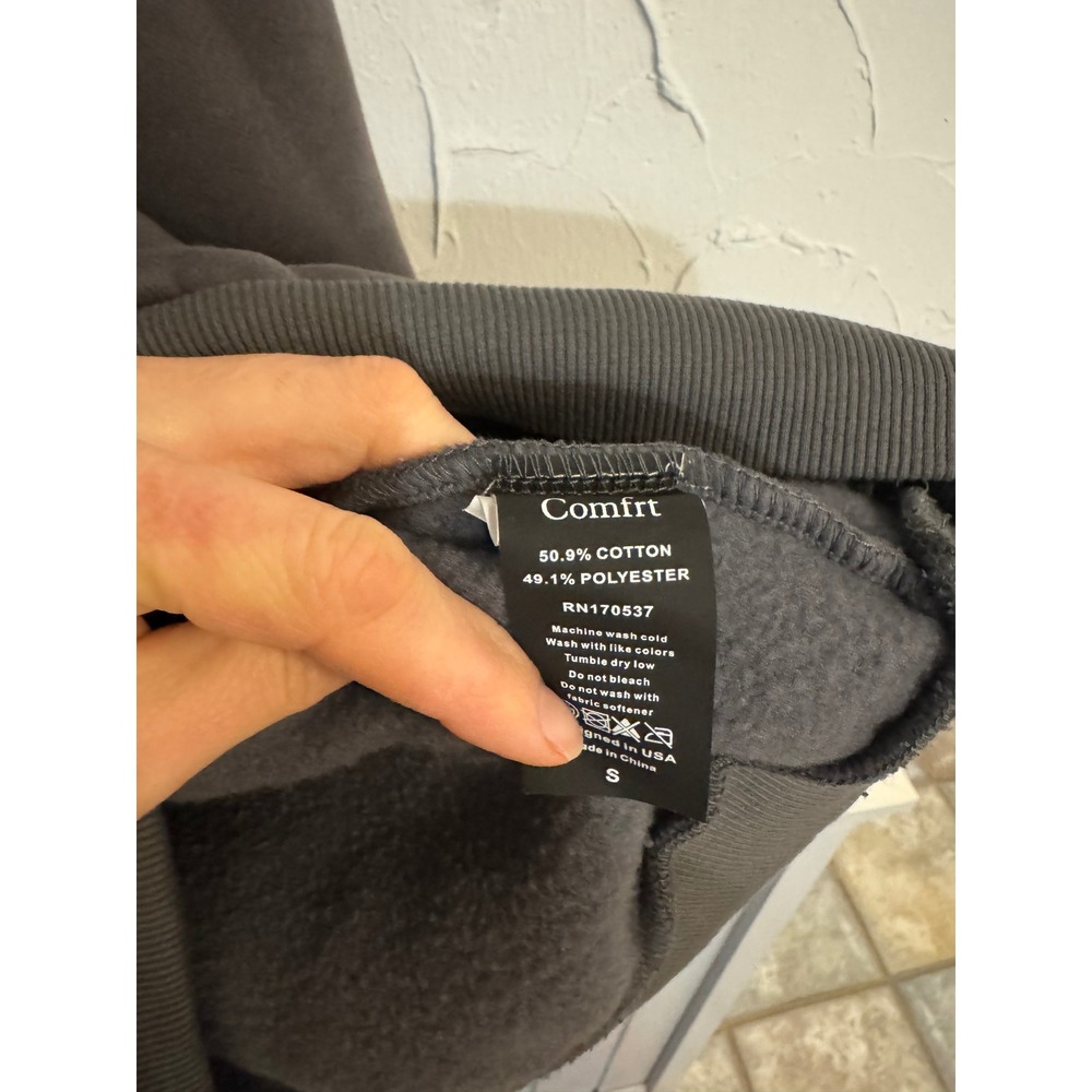 Comfrt Dark Gray Fleece Lined Hoodie With Zipper Pocket Size S - Picture 5 of 5